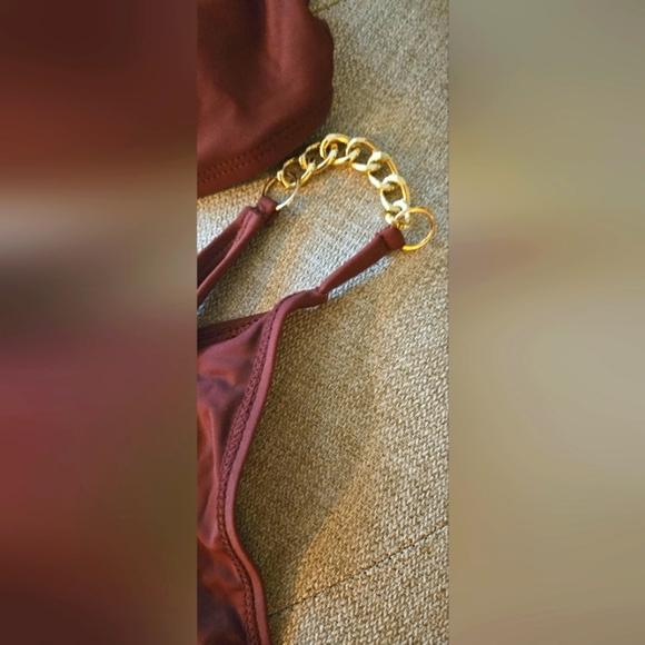 ๐NWOT Sexy Chocolate Brown Two Piece Bathing Suit Bikini-Gold Chain Accents ๐ - Picture 3 of 6